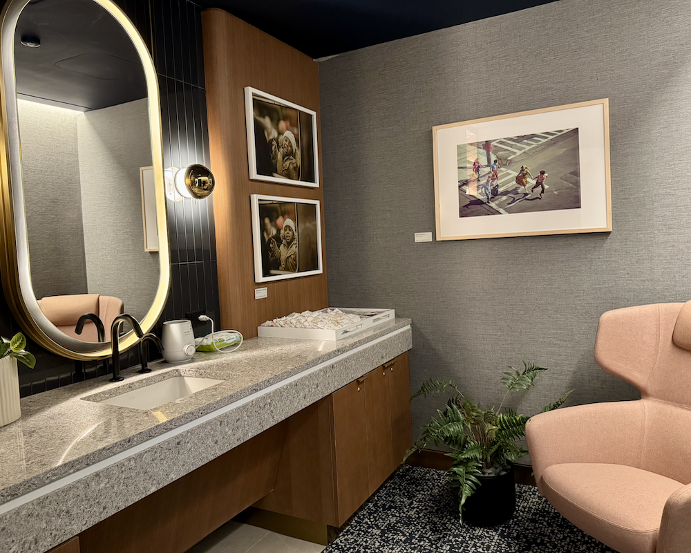 Capital One Lounge at JFK parents' room.