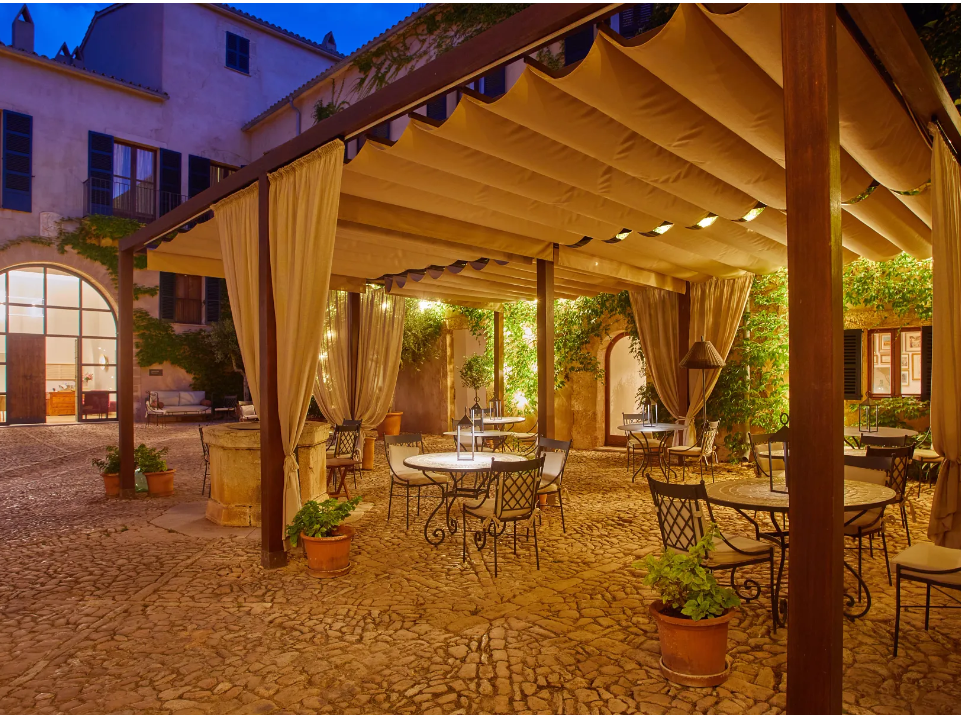 Outside dining area at Zoetry Mallorca