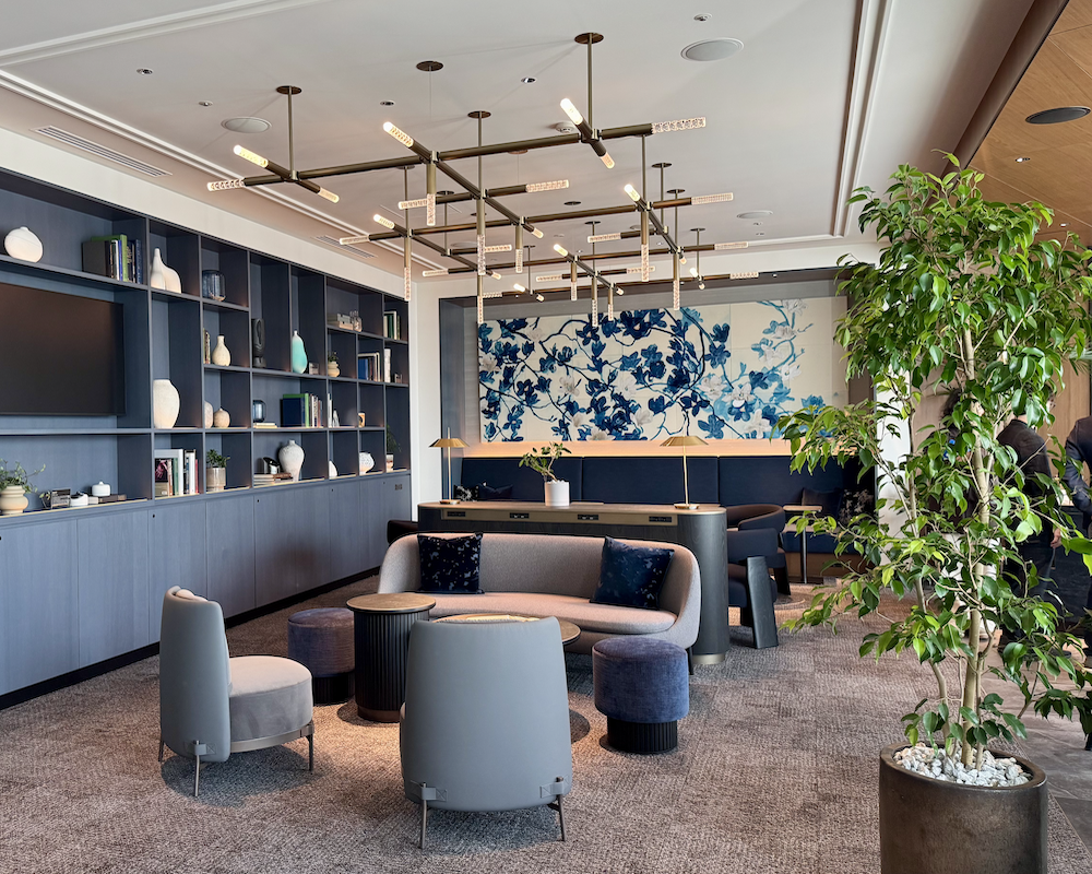 Amex Centurion HND living room.