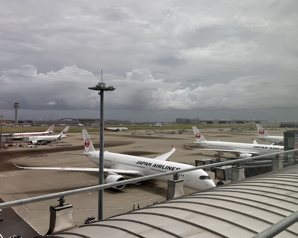Amex Centurion Lounge at Tokyo Haneda tarmac view