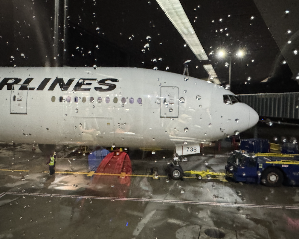 JAL 777-300ER at ORD.