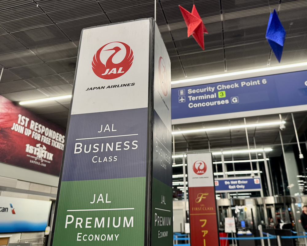 Japan Airlines check in at ORD