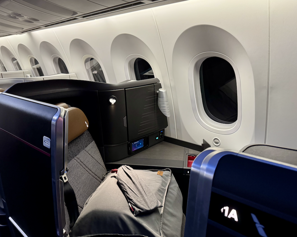 American Airlines 787-9P Flagship Suite