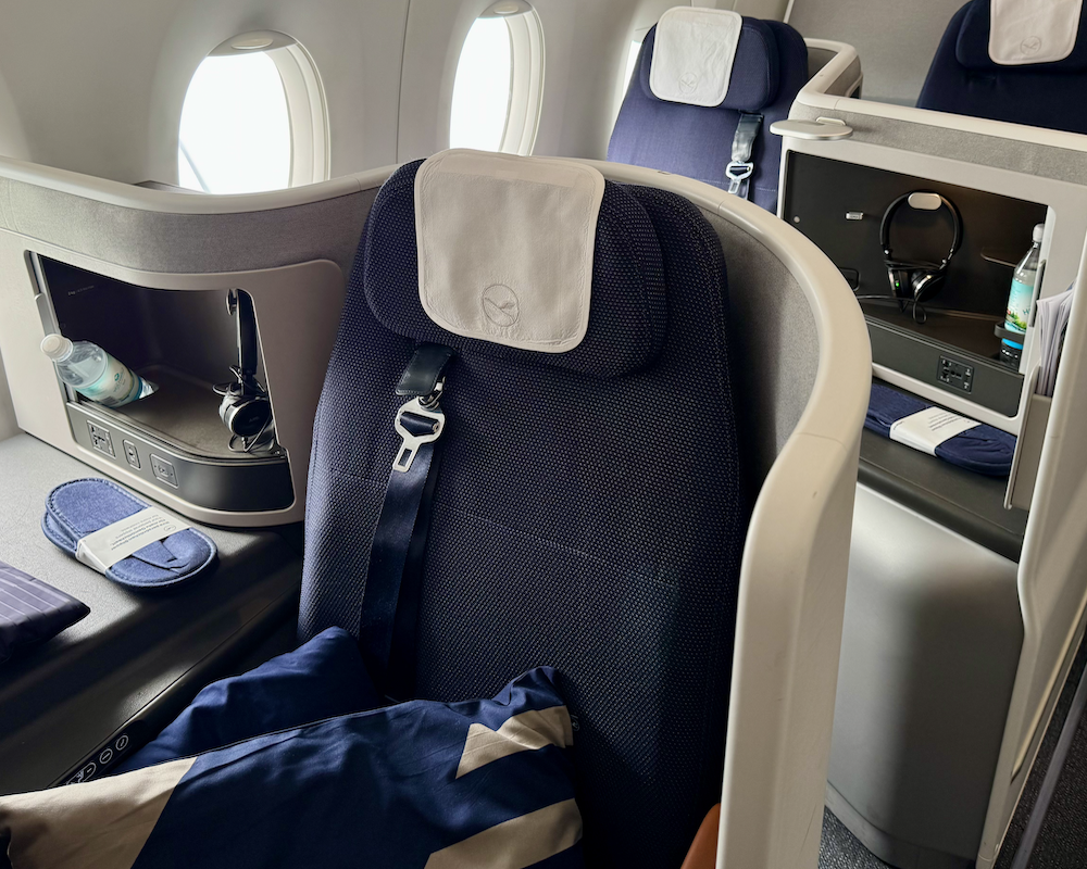 Lufthansa Allegris business class classic seat.