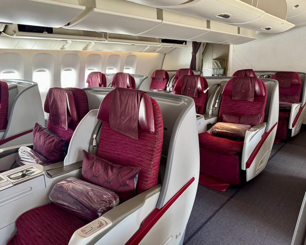 Qatar Airways MiniPods on a 777-300ER.