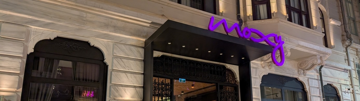 From Adana Kebabs to Elite Upgrades: Why I Keep Returning to This Moxy in Istanbul