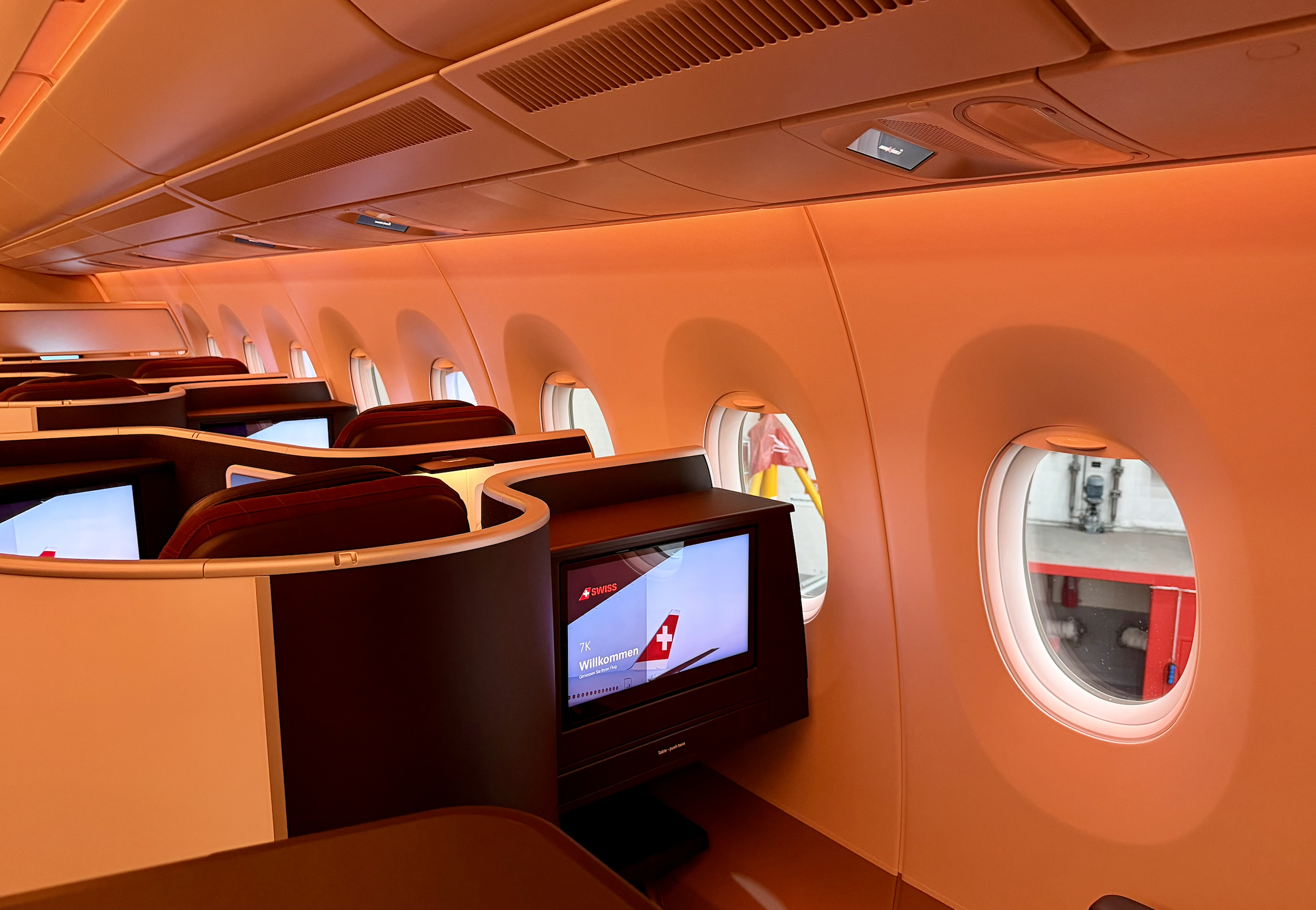 SWISS A350 business suites