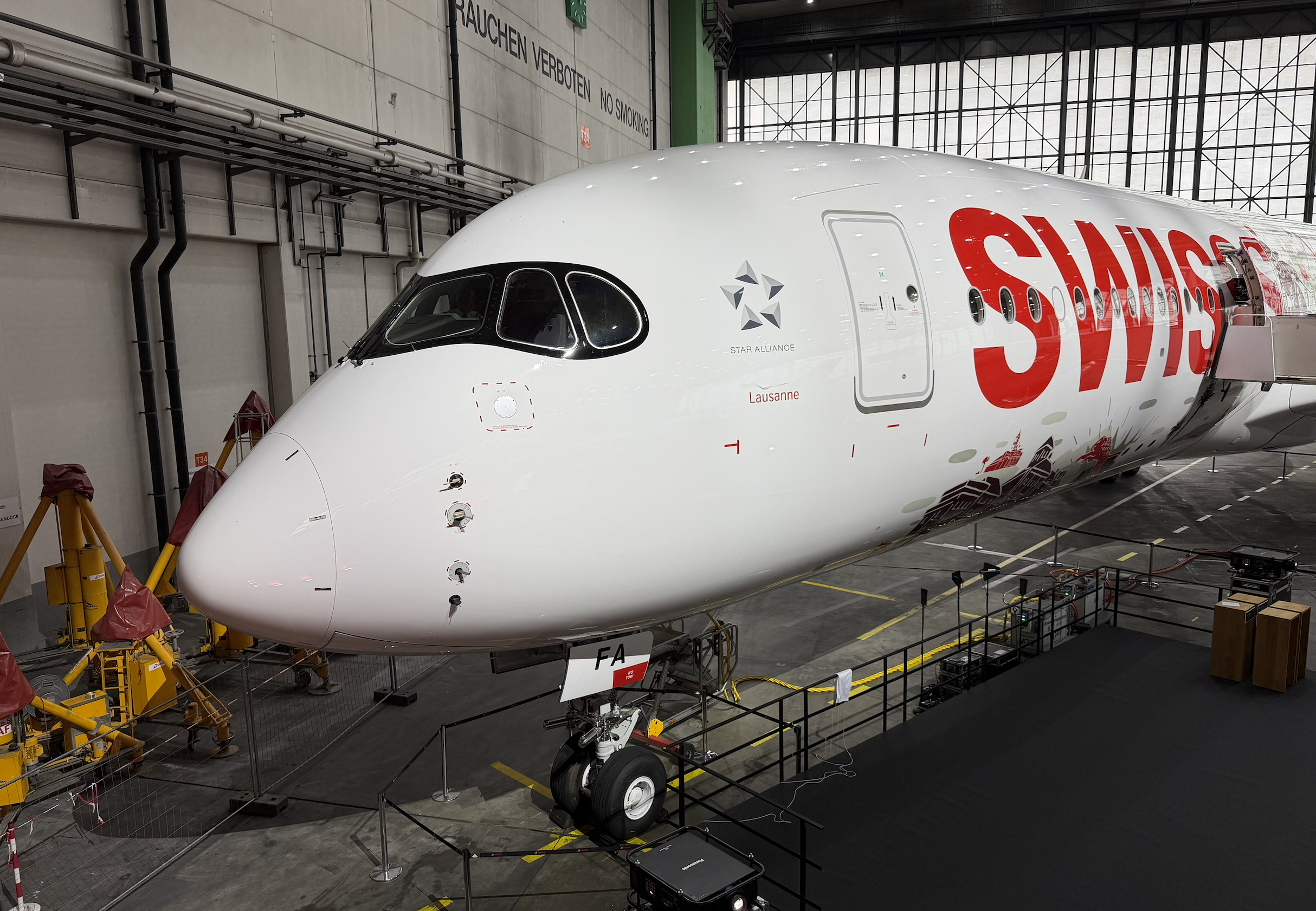 SWISS A350 side-view of fuselage