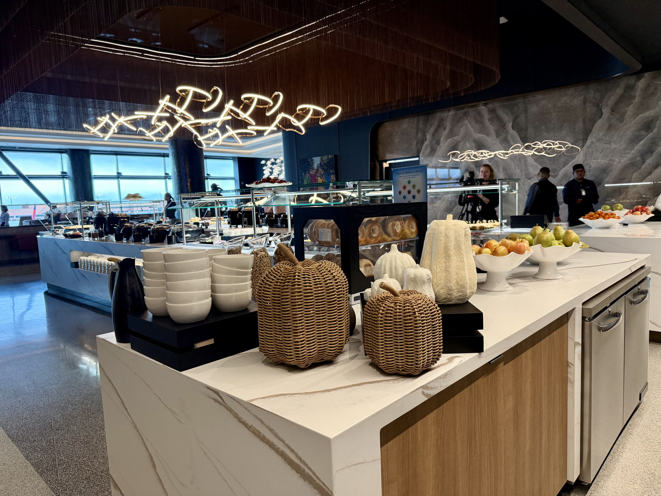 Delta Sky Club SLC Concourse B buffet.