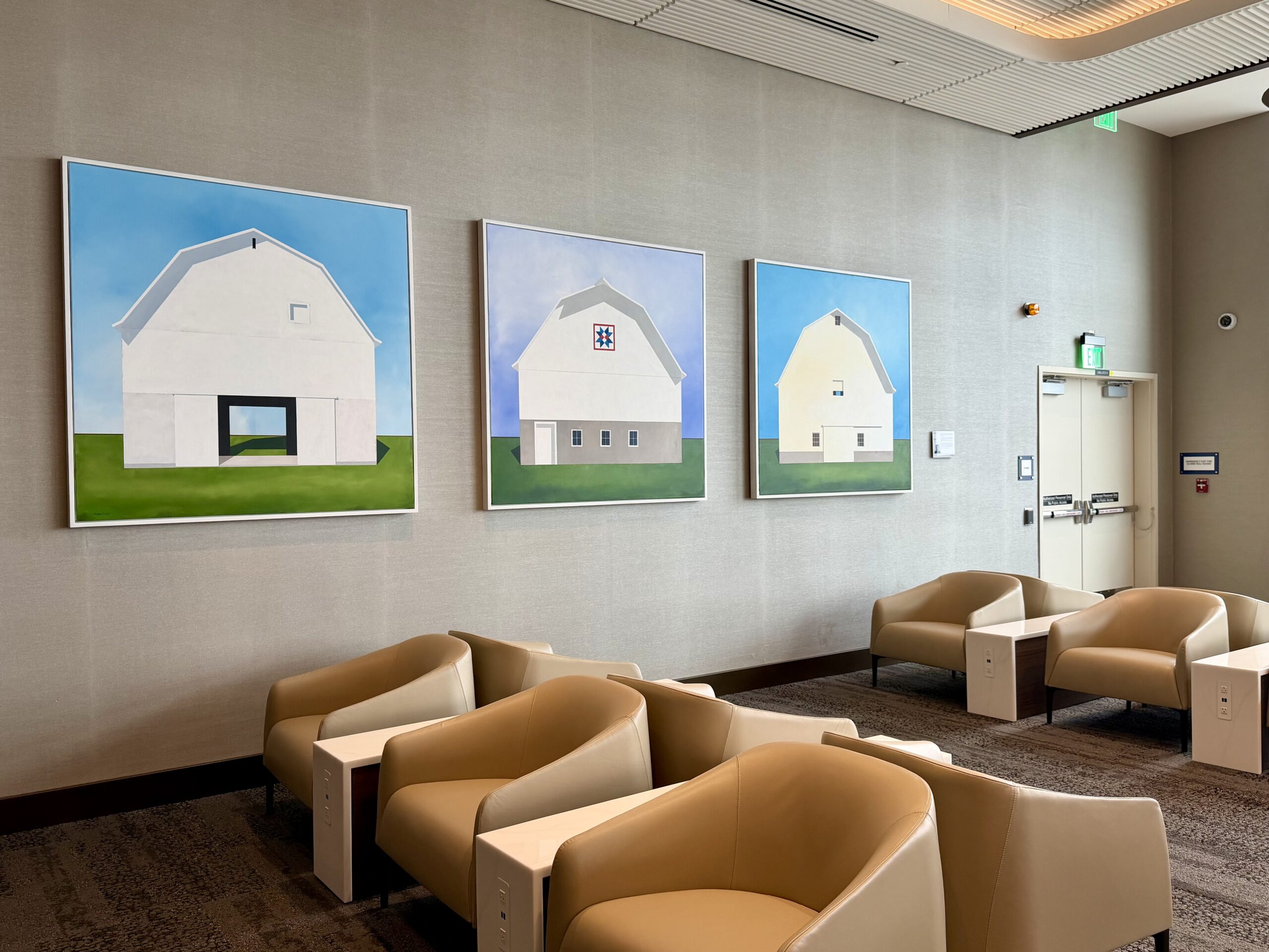 Delta Sky Club SLC Concourse B seating and artwork.