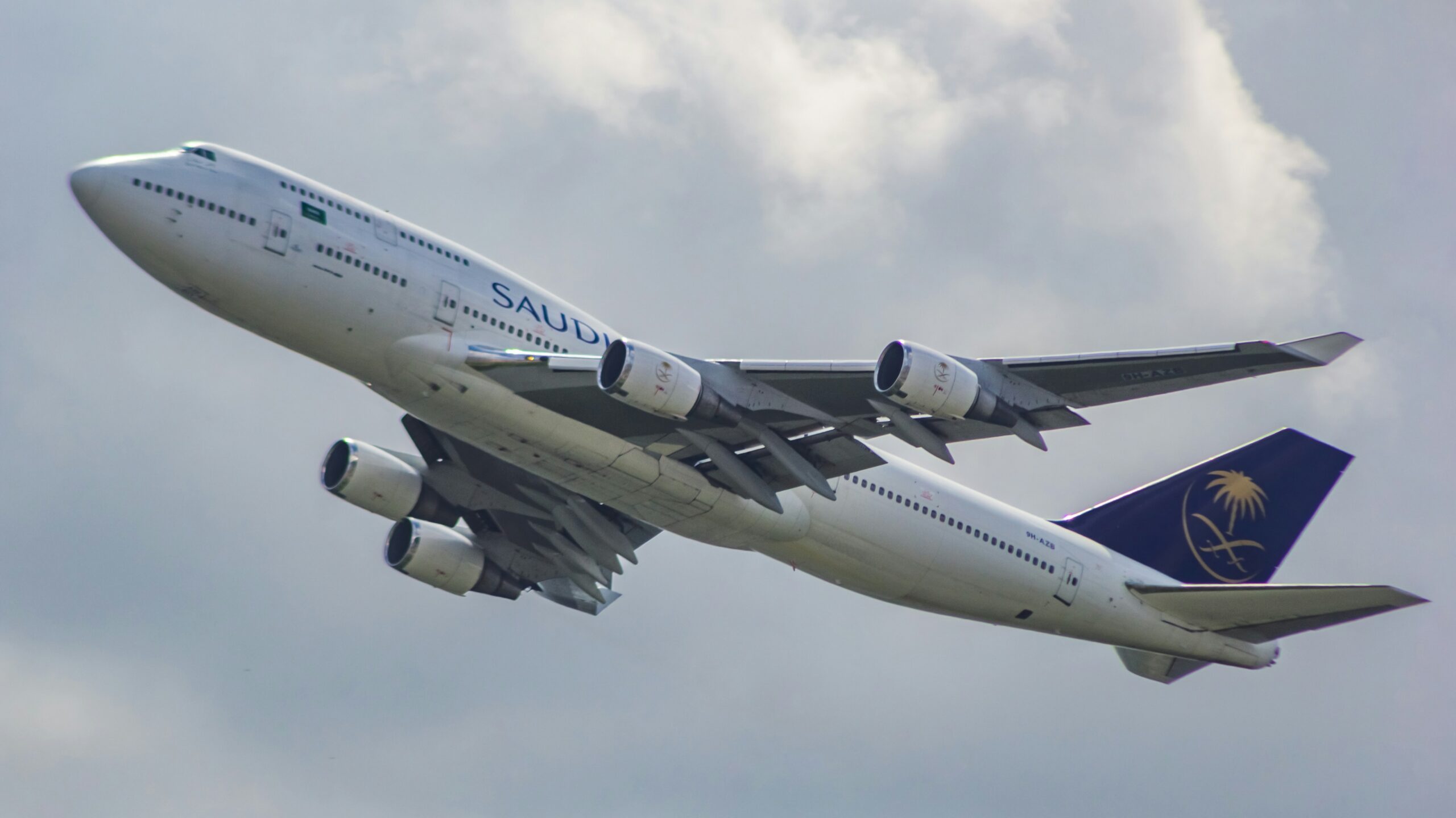 Saudia Boeing 747-400 in air.