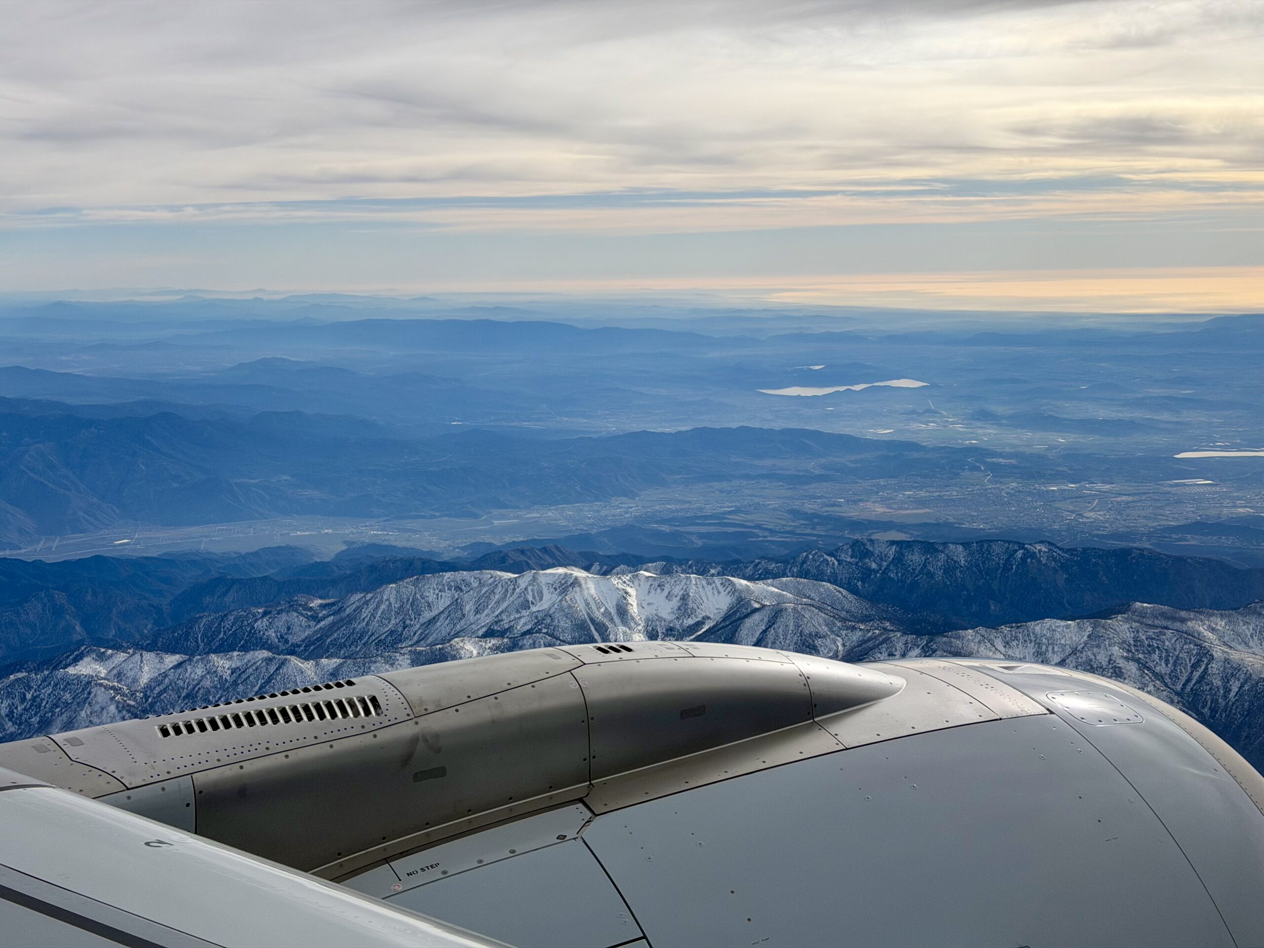 American Airlines A321XLR wing view over California