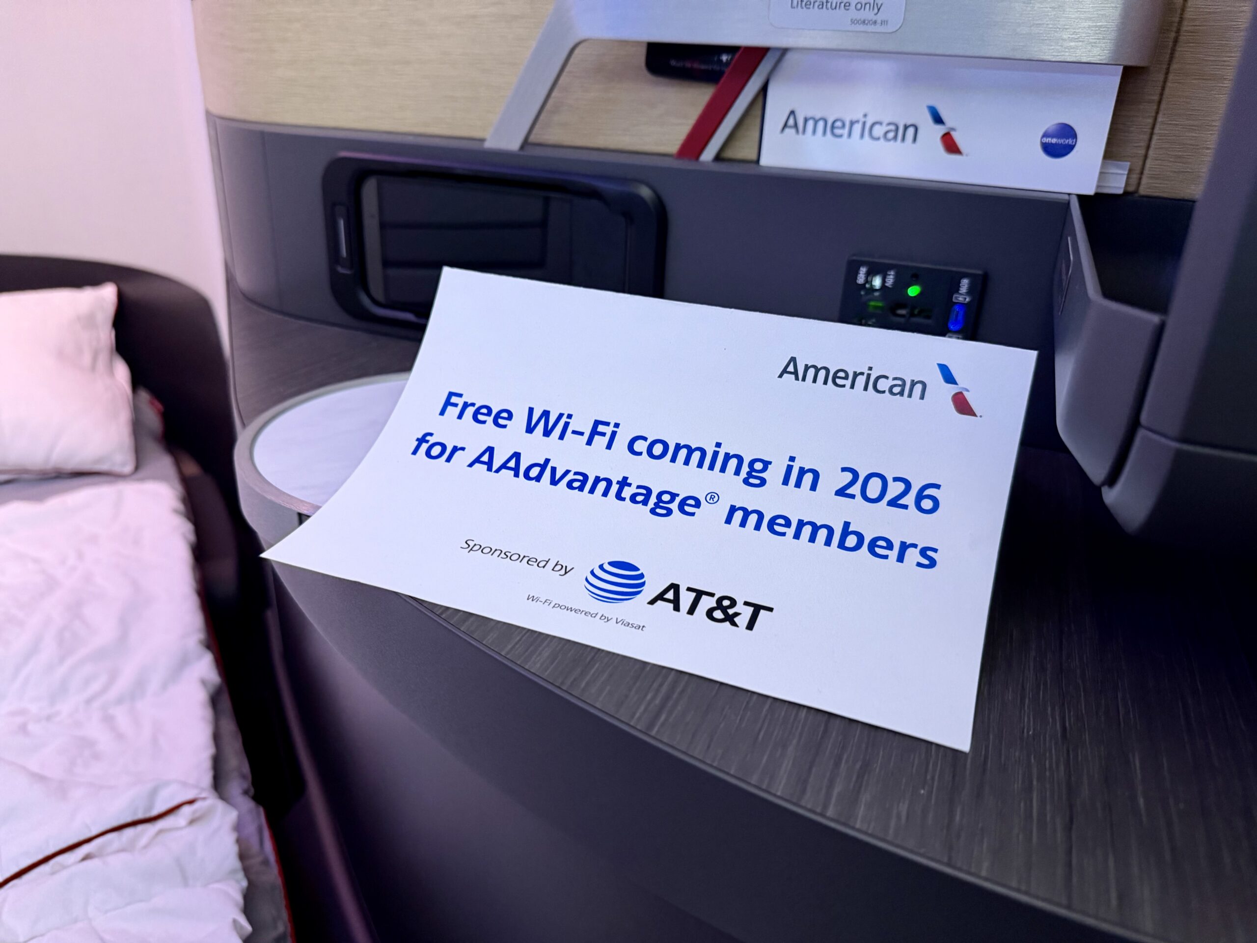 American Airlines A321XLR wifi placard