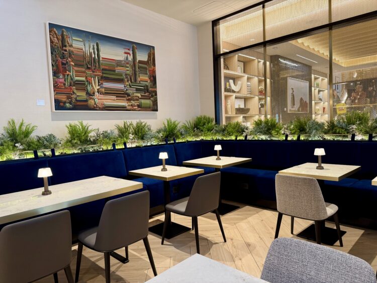 Sapphire Lounge Las Vegas dining room