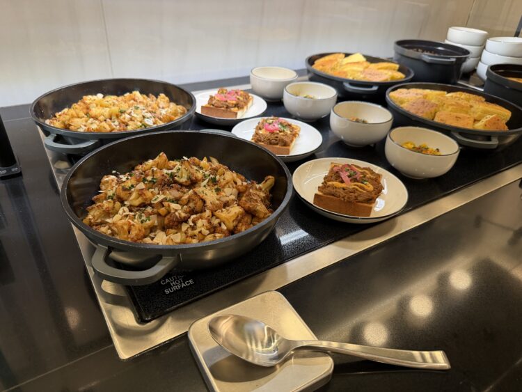 Sapphire Lounge Las Vegas buffet