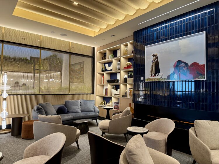 Sapphire Lounge Las Vegas living room