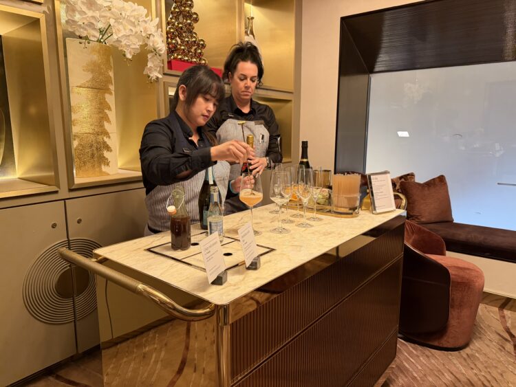 Sapphire Lounge Las Vegas parlor