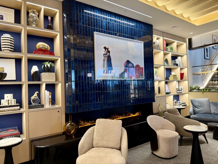 Sapphire Lounge Las Vegas living room