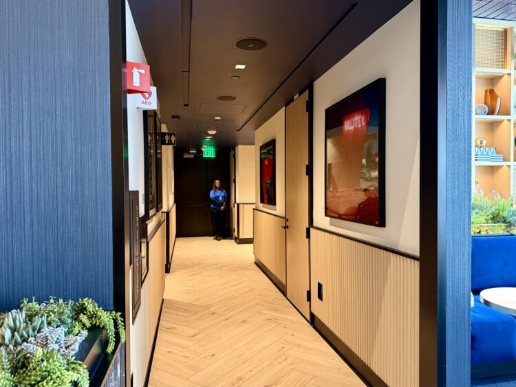 Sapphire Lounge Las Vegas hallway