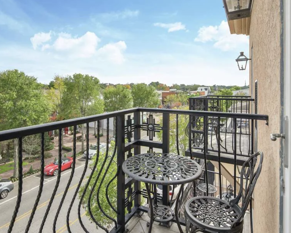 Balcony at the Hampton Inn Fairhope-Mobile Bay.
