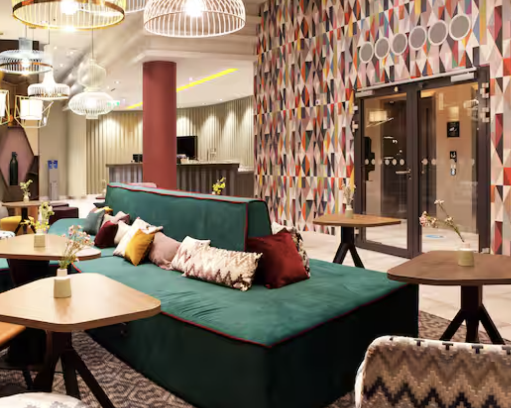 Lobby at the Hampton by Hilton Vienna Messe.