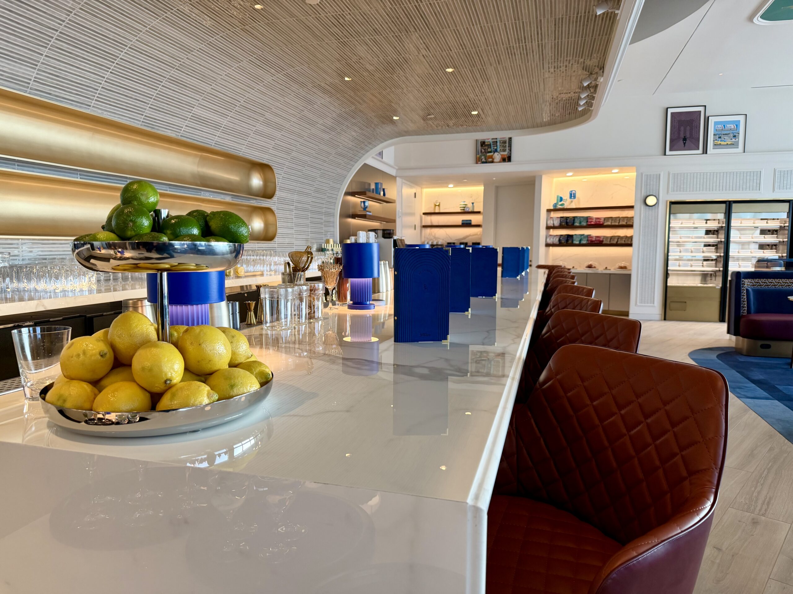 JFK BlueHouse lounge bar