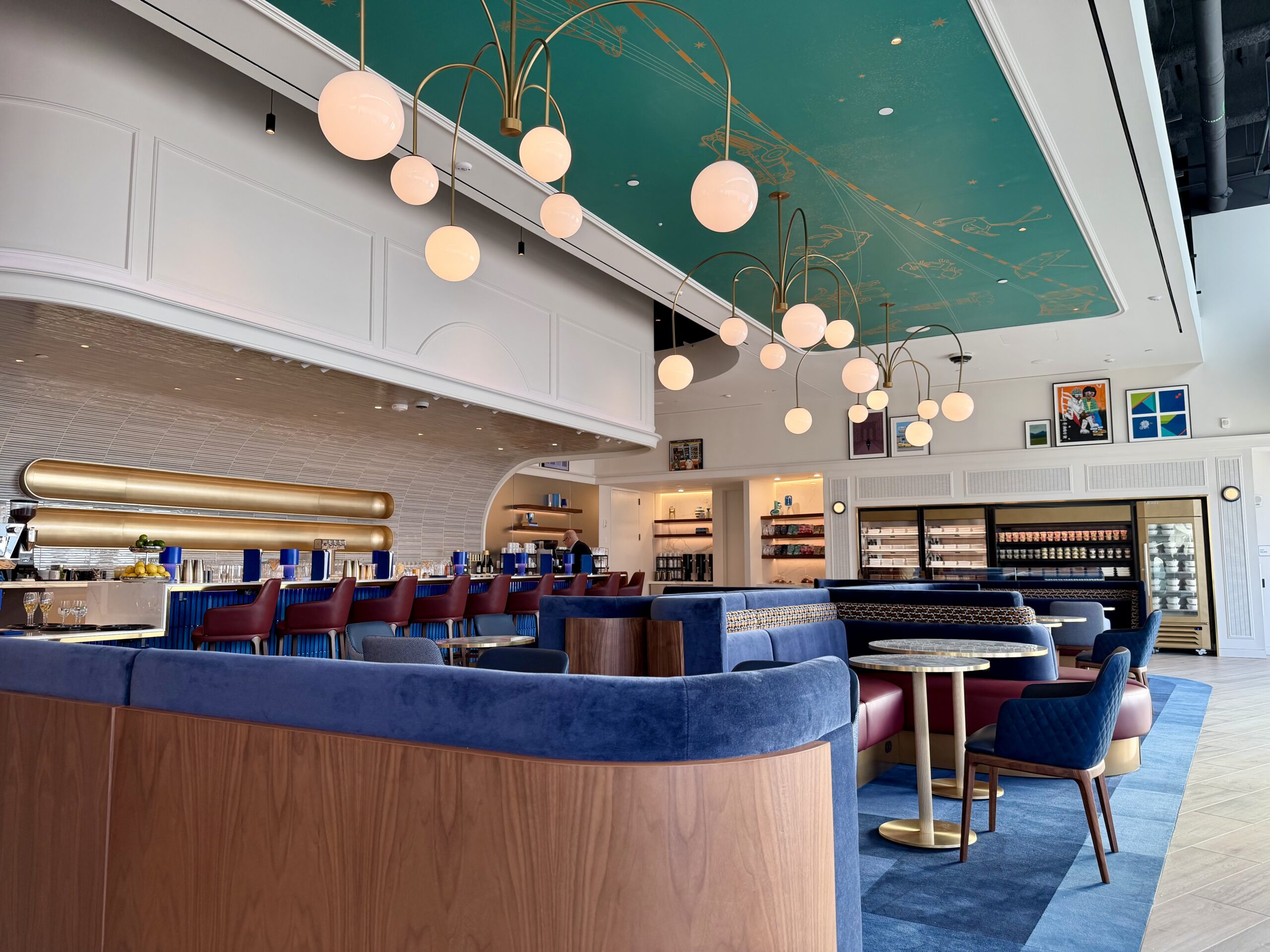 JFK BlueHouse lounge main downstairs area.