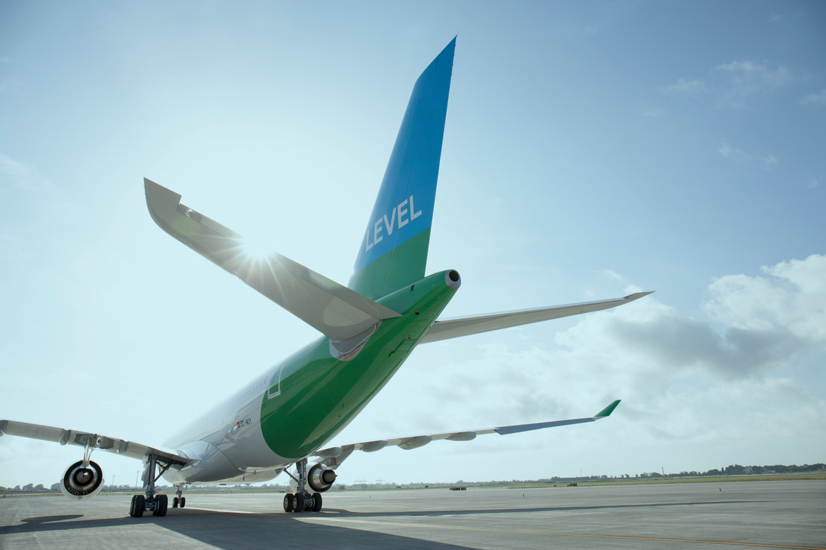 A LEVEL Airbus A330-200