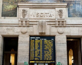 Trip Delay Insurance: The Credit Cards With the Best Coverage