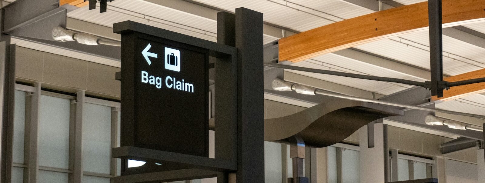 Luggage Lost or Damaged? These Cards Protect You When Airlines Mishandle Your Bags