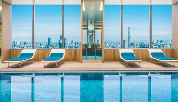 The indoor pool ath the Prince Gallery Tokyo