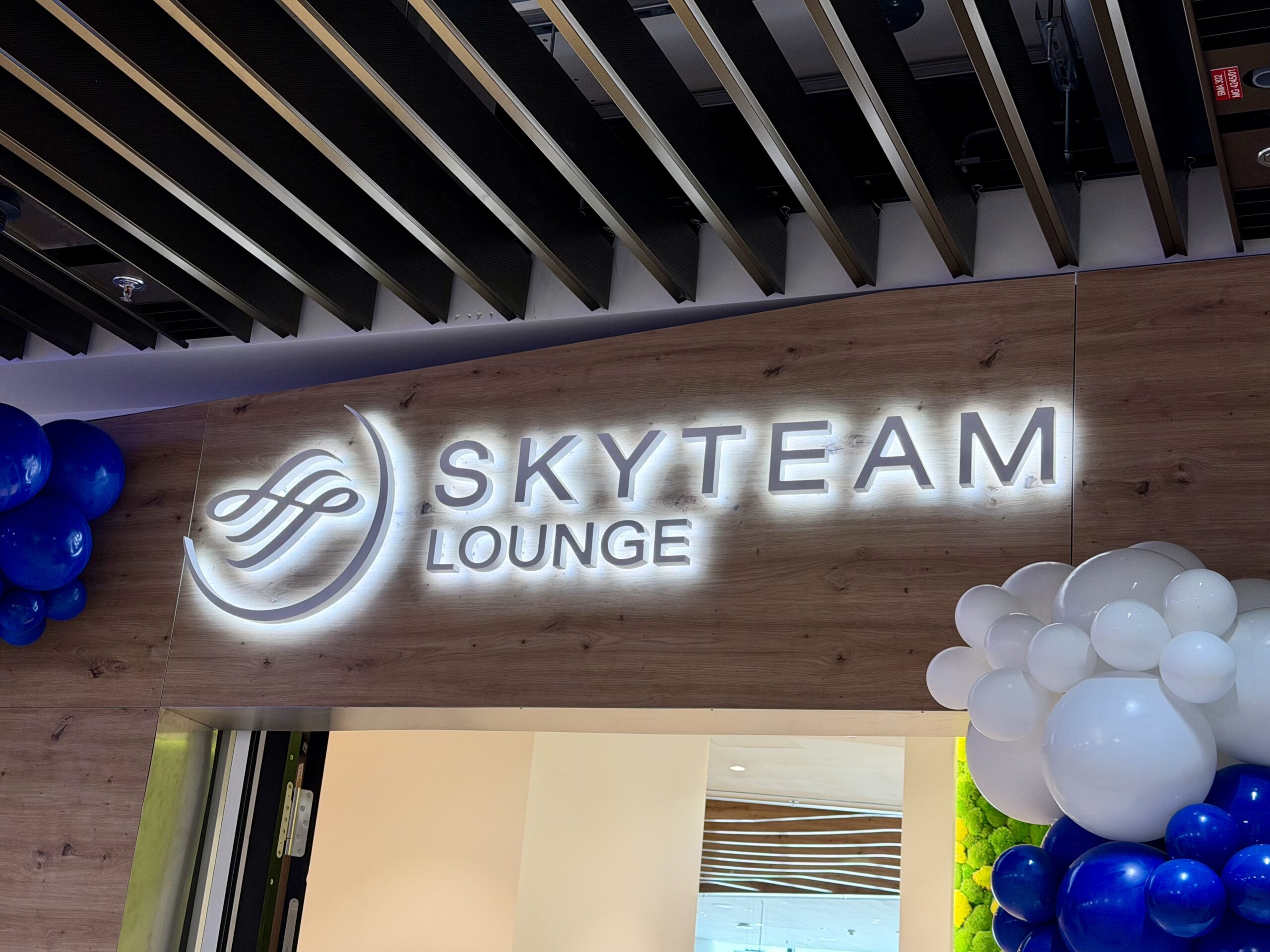 SkyTeam Lounge FRA entrance.