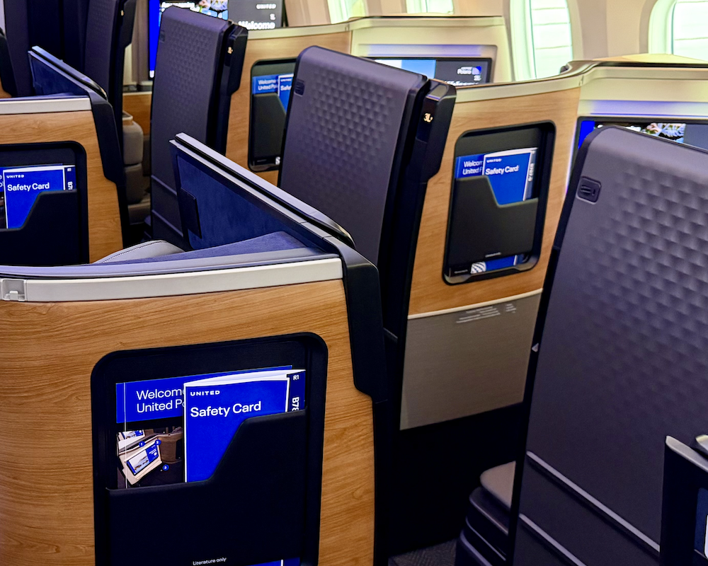 Polaris business class on an "Elevated" United Boeing 787-9.