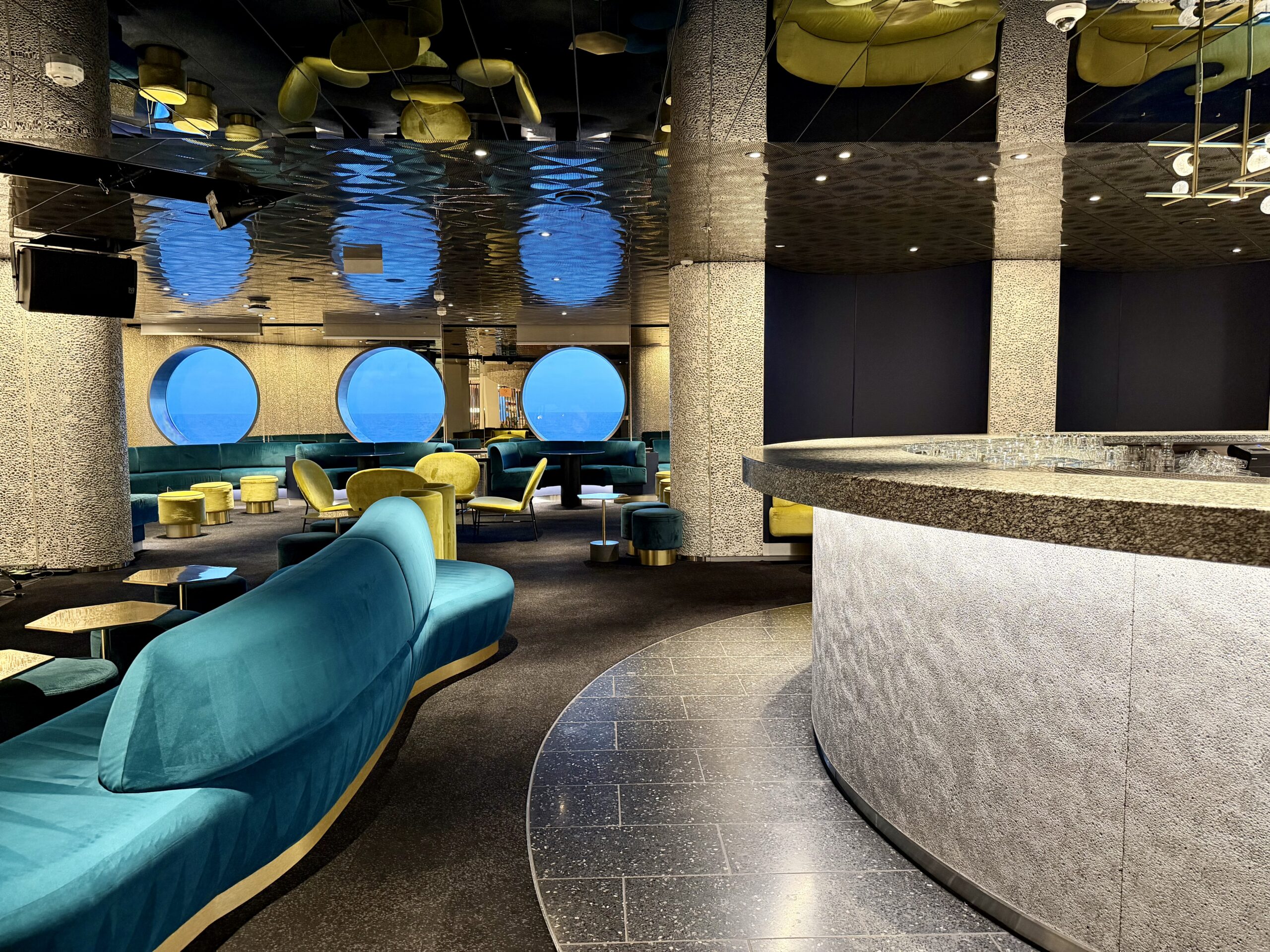 Brilliant Lady On the Rocks.