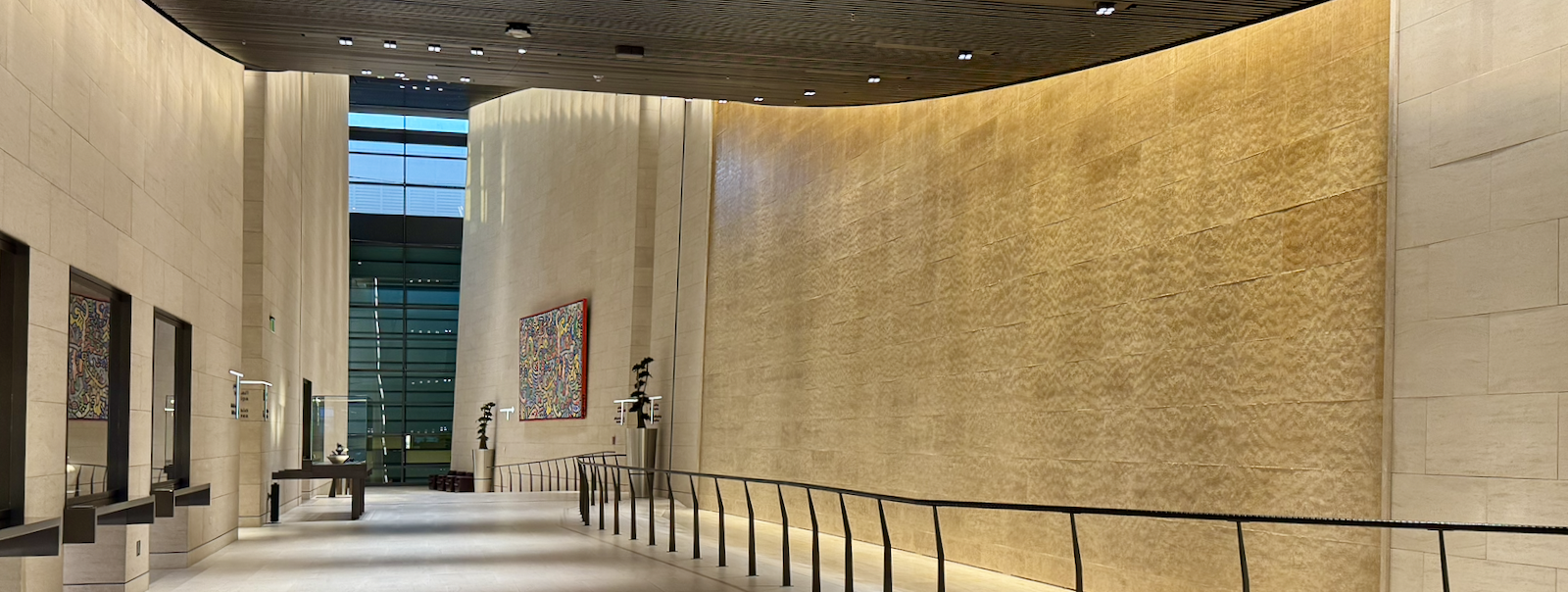 Qatar Airways Al Safwa First Class Lounge: What Makes It Special and How to Access It for Less