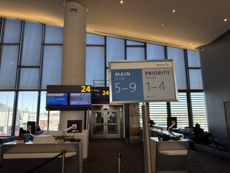 AA main and priority boarding lines at LGA gate 24