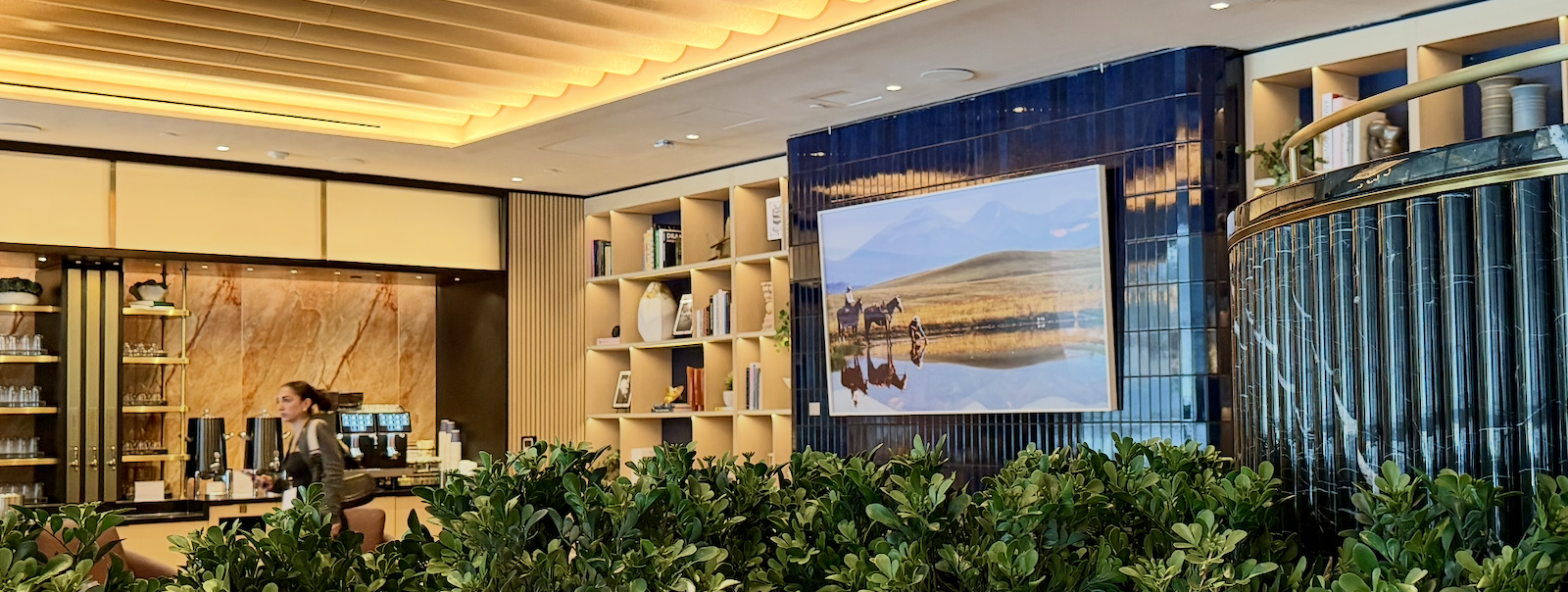 First Look: Chase Unveils a Texas-Inspired Sapphire Lounge at Dallas Fort Worth International Airport