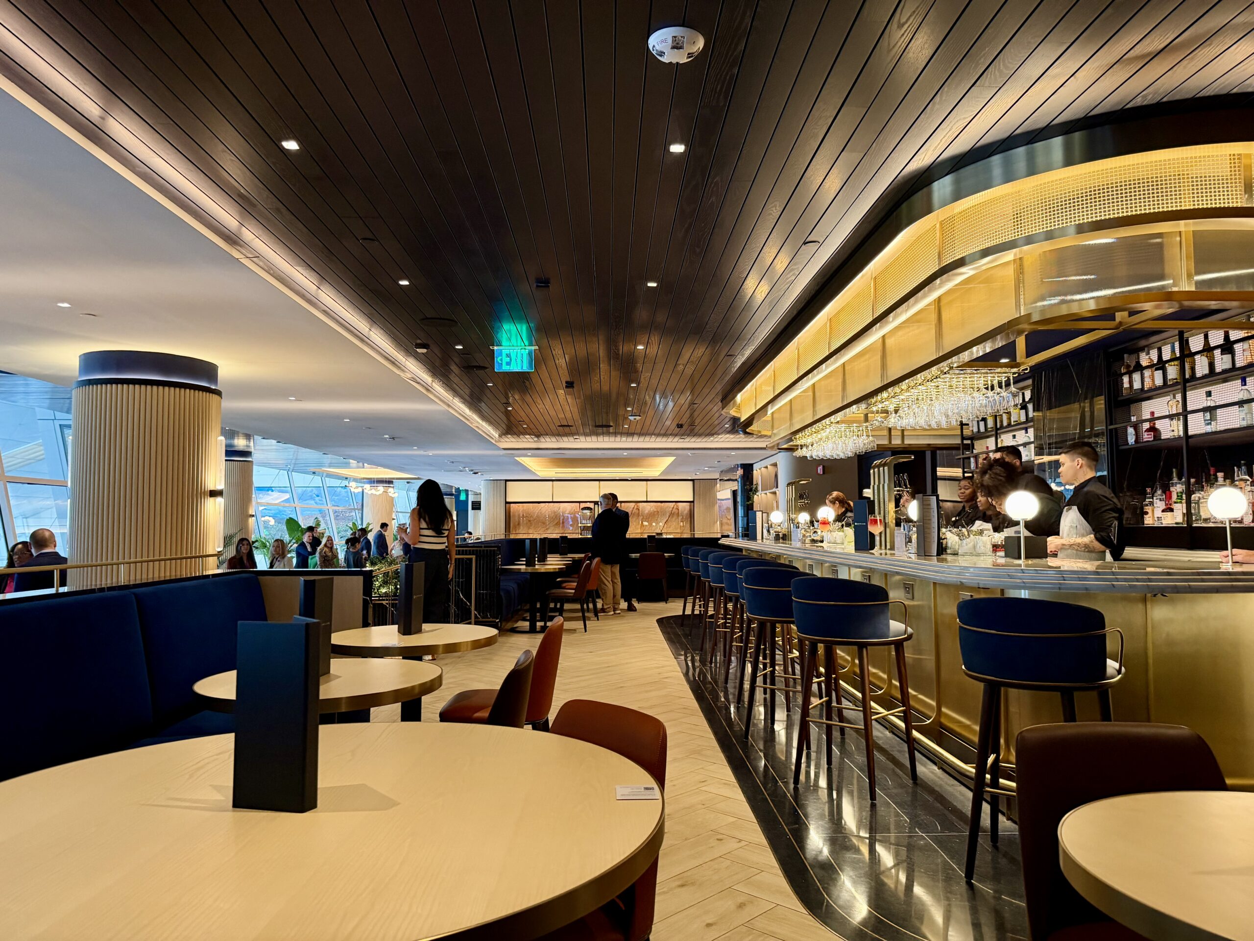 Bar at the DFW Sapphire Lounge