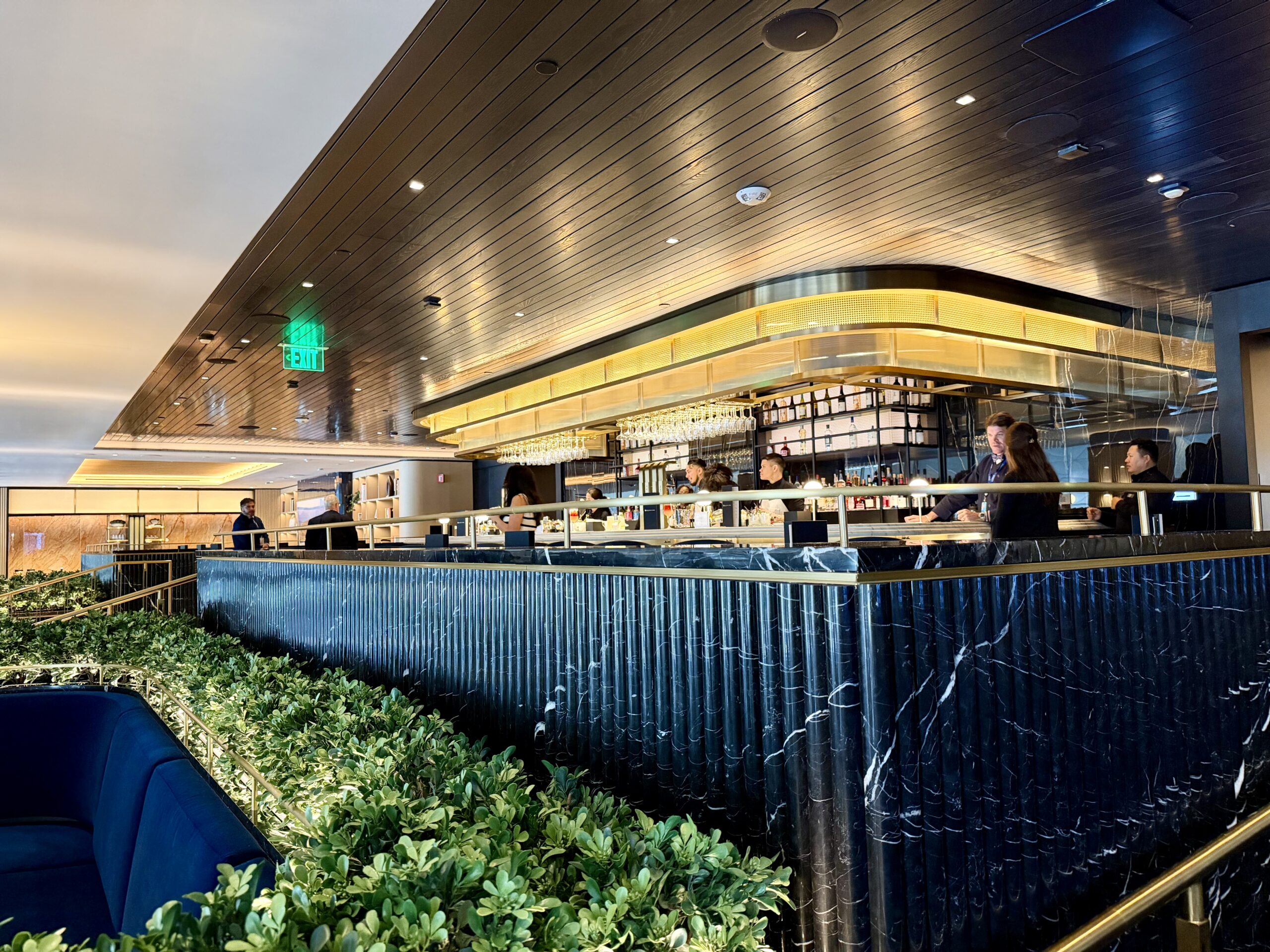 Bar at the DFW Sapphire Lounge