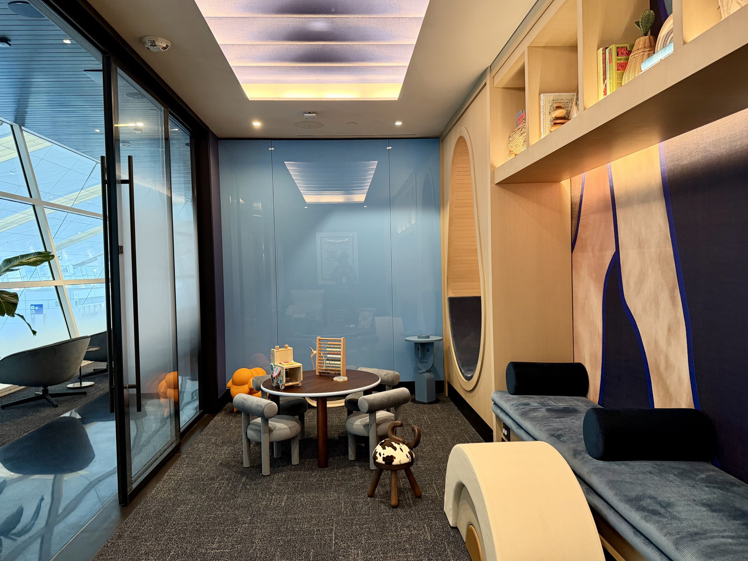 Kids room at the DFW Sapphire Lounge