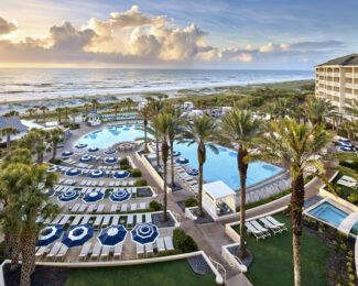 Omni Select Guest Guide: How To Earn Elite Status, Credits, and Free Nights