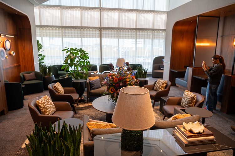 Amex Centurion Lounge Schiphol Relaxation Room and Art