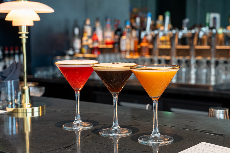 Amex Centurion Lounge Schiphol Cocktails